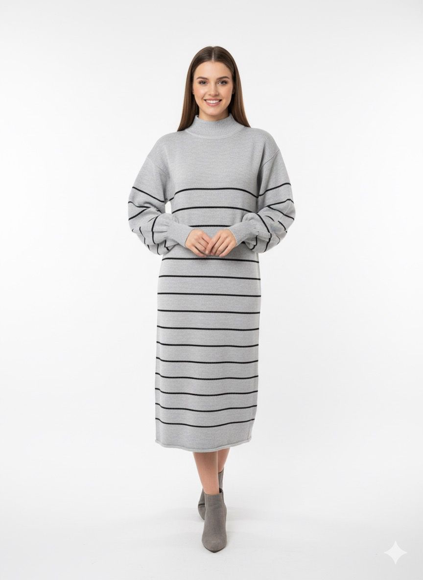 فستان طويل مقلم